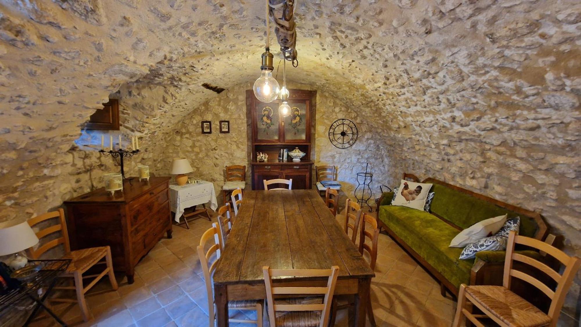 Palazzo Pirro Dimora Storica Bed & Breakfast Acciano ภายนอก รูปภาพ
