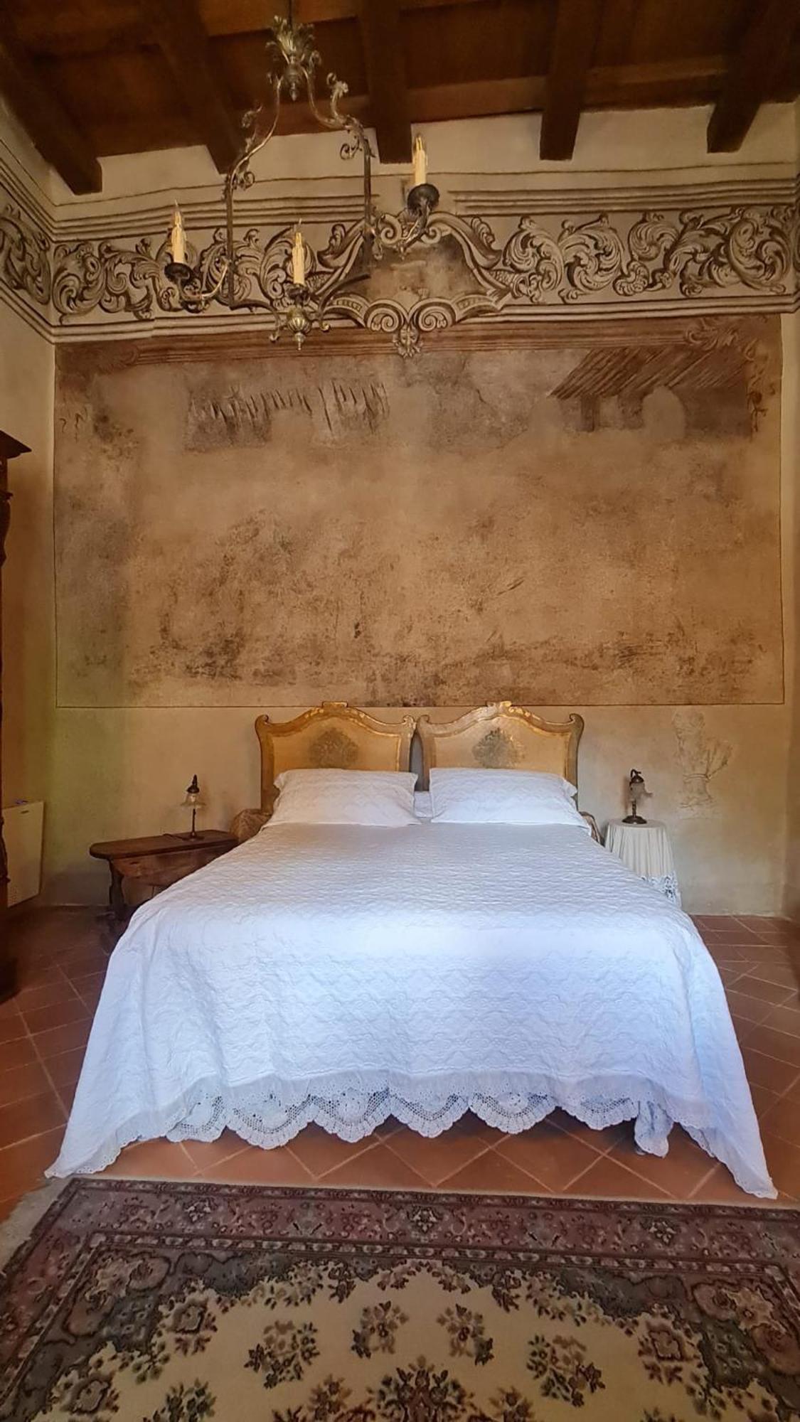 Palazzo Pirro Dimora Storica Bed & Breakfast Acciano ภายนอก รูปภาพ