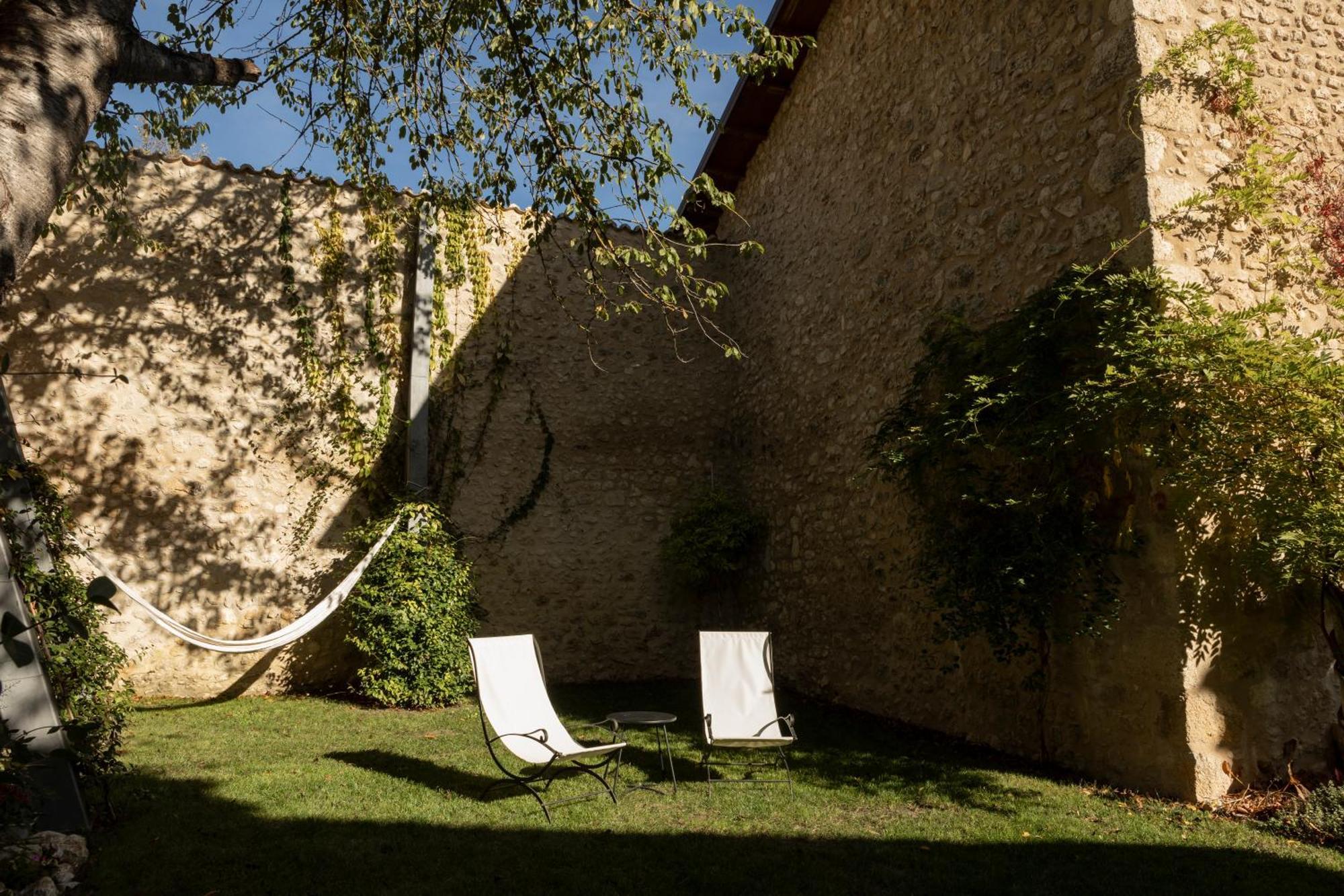 Palazzo Pirro Dimora Storica Bed & Breakfast Acciano ภายนอก รูปภาพ